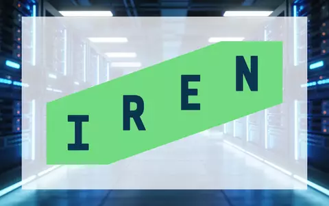 Moderne Serverräume in einem Rechenzentrum mit blauer Beleuchtung als Symbol für industrielle Energieeffizienz. - Foto: über boerse-global.de