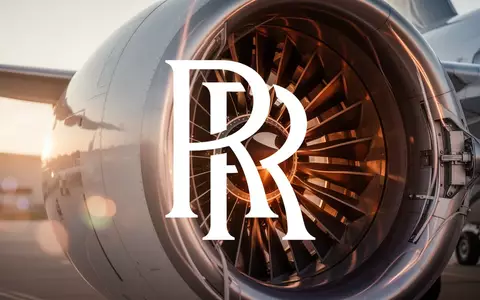 Nahaufnahme einer modernen Flugzeugturbine in warmem Licht, die technologischen Fortschritt und industrielle Stärke symbolisiert. - Foto: über boerse-global.de