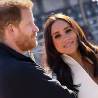 Harry und Meghan hatten sich vor Jahren vom engeren Kreis der Royals losgesagt. (Archivbild) - Foto: Peter Dejong/AP/dpa