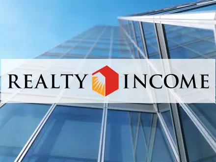Modernes Bürogebäude als Symbol für den Immobiliensektor vor blauem Himmel. - Foto: über boerse-global.de