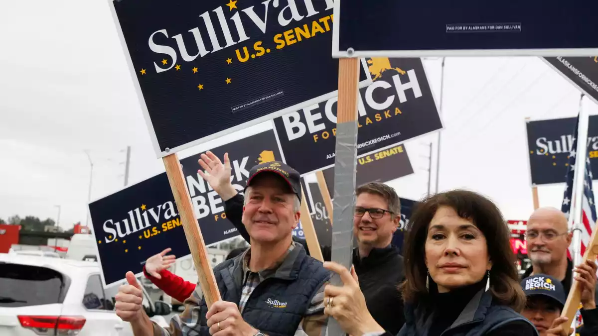Bei der Vorwahl in Alaska traten gleich zwei Republikaner namens Sullivan an. (Archivbild) - Bild: Mark Thiessen/AP/dpa