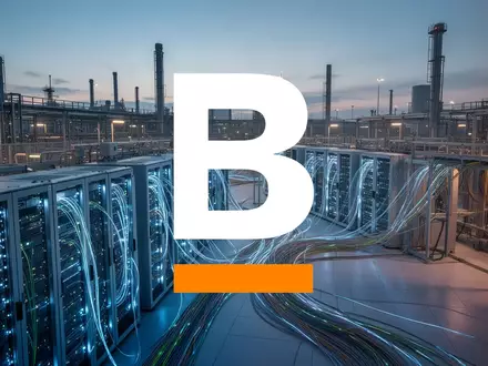Moderne Rechenzentrum-Infrastruktur mit leuchtenden Glasfaserkabeln in einer nächtlichen Industrieumgebung. - Foto: über boerse-global.de
