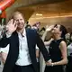 Harry und Meghan genießen weiterhin große Popularität - werden aber auch kritisiert. (Archivbild) - Bild: Joel Carrett/AAP/dpa