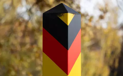 In Polen blickt man mit Besorgnis auf einen denkbaren Wahlsieg der AfD in Sachsen-Anhalt. (Archivbild)  - Foto: Sebastian Kahnert/dpa
