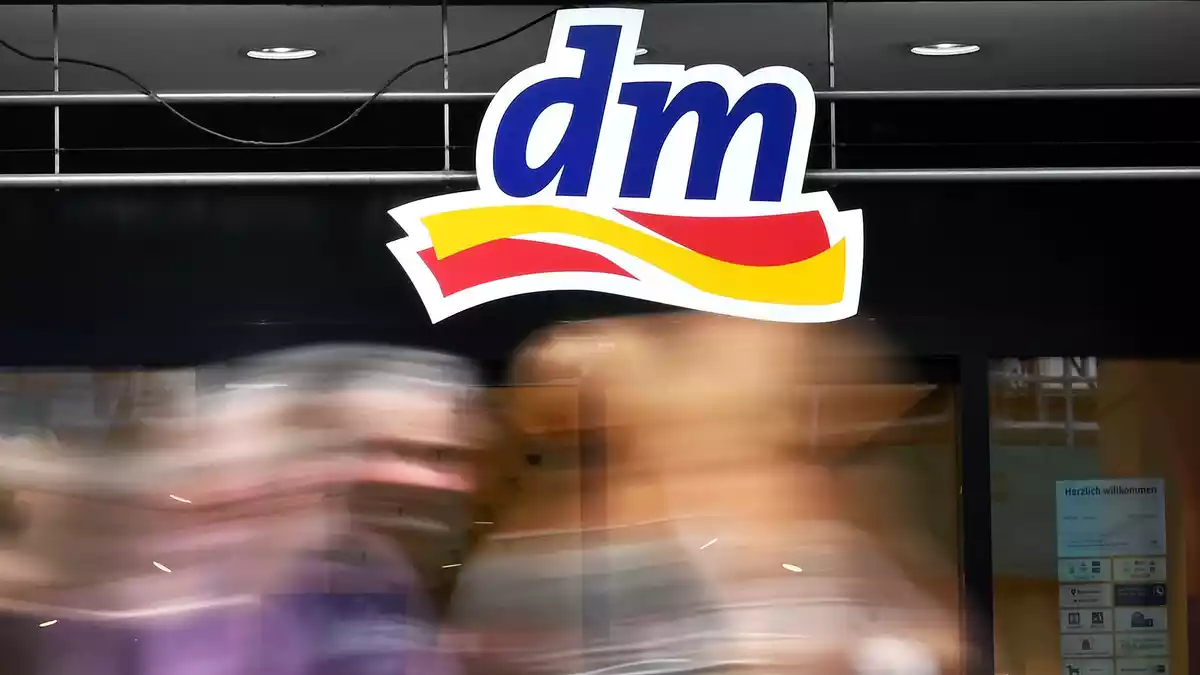 dm bietet Gesundheitsdienstleistungen an. (Archivbild) - Bild: Uli Deck/dpa
