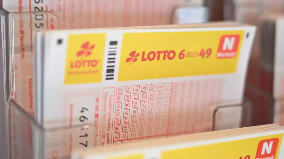 Der Lotto-Jackpot mit der Maximalhöhe von 50 Millionen Euro wurde zum zweiten Mal in Folge geknackt.  - Bild: Shireen Broszies/dpa