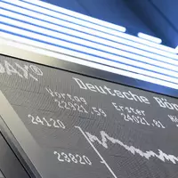 Viele Menschen legen Geld an der Börse an, besonders beliebt: börsengehandelte Indexfonds, sogenannte ETFs. (Symbolbild) - Foto: Hannes P Albert/dpa