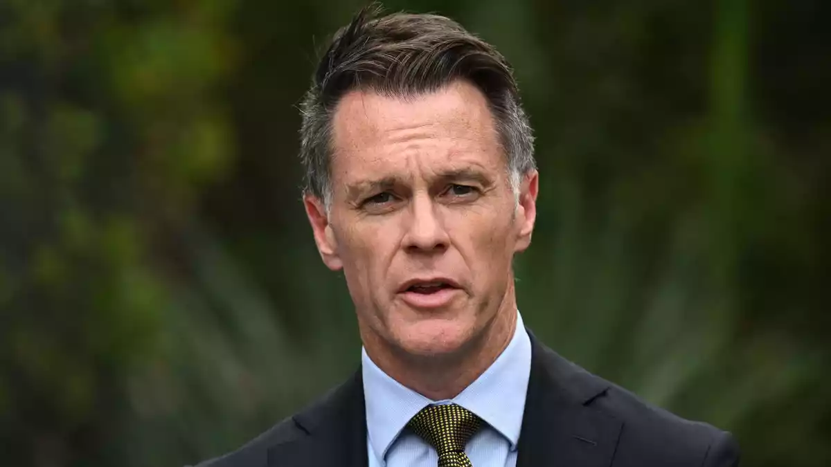 Anstelle großer Erleichterung zu einem vermissten Teenager hatte NSW-Regierungschef Chris Minns doch traurige Neuigkeiten zu verkünden. (Archiv) - Bild: Dean Lewins/AAP/dpa