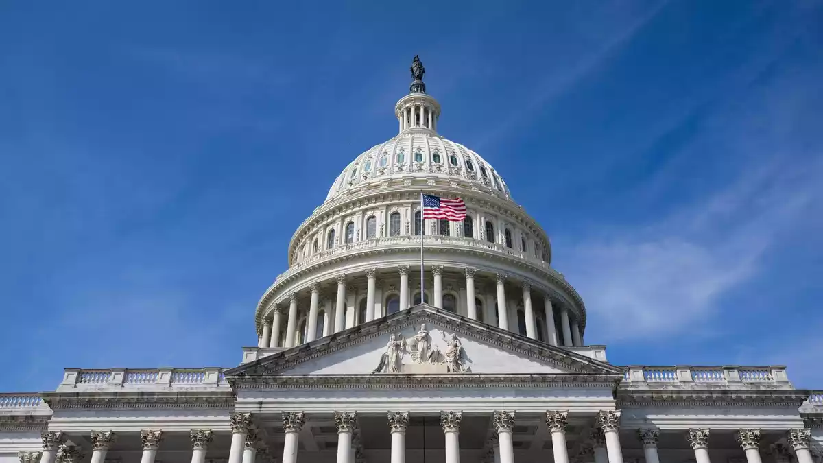 Die US-Staatsverschuldung ist auf mehr als 40 Billionen Dollar gestiegen. (Symbolbild) - Bild: Tom Brenner/AP/dpa
