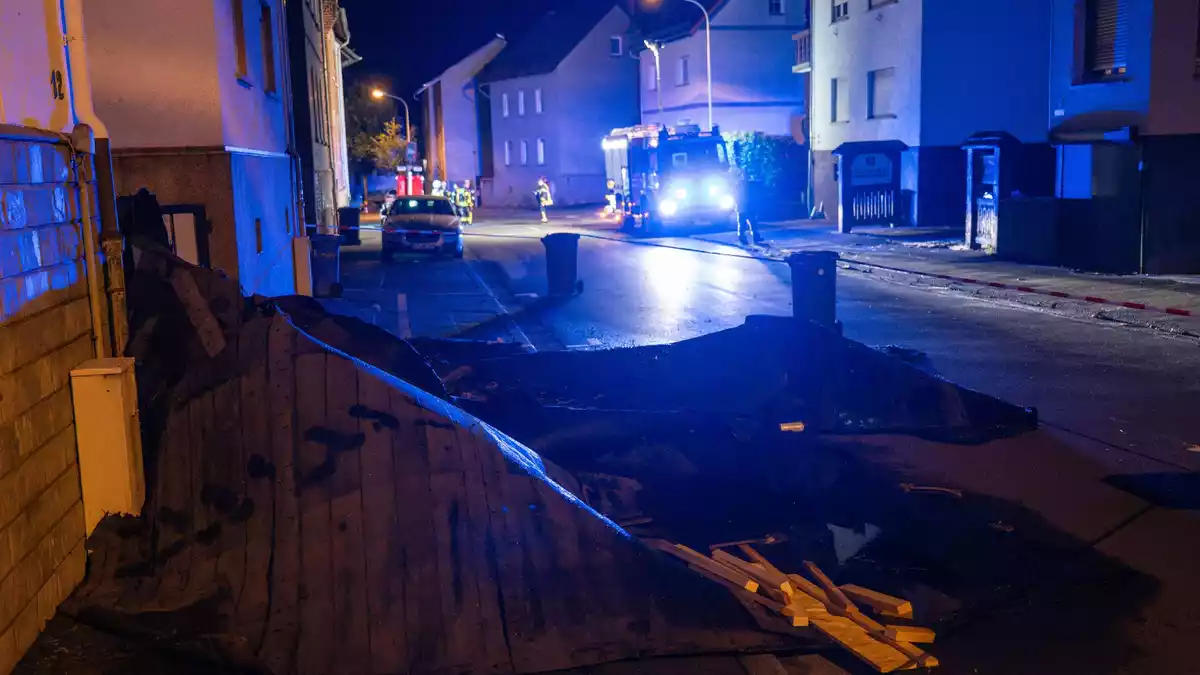 In Wetzlar sind dutzende Häuser beschädigt worden. - Bild: Florian Wiegand/dpa