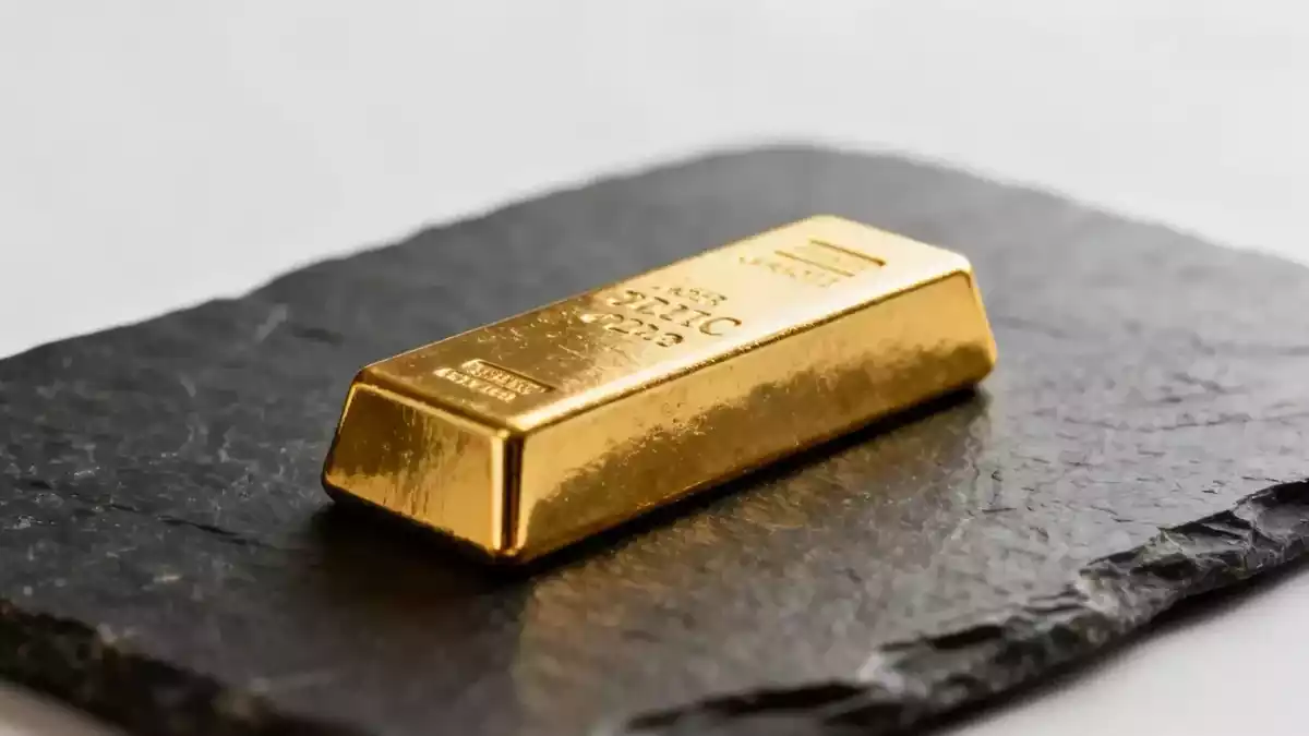 Gold Hits 3-Month High as Treasury Buybacks Weigh on Yields and Dollar