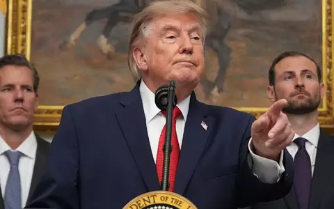 Trump kündigt einen Wirtschaftskrieg gegen den Iran an. - Foto: Jacquelyn Martin/AP/dpa