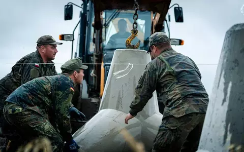 Die Bundeswehr hilft bei der Befestigung von Polens Ostgrenze. (Archivfoto) - Foto: ---/Polnische Streitkräfte/dpa