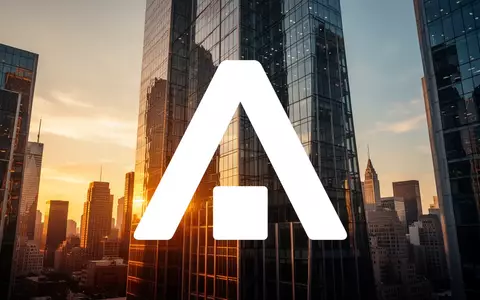 Moderne Finanzarchitektur bei Sonnenuntergang als Symbol für wirtschaftliches Wachstum und Marktoptimismus. - Foto: über boerse-global.de