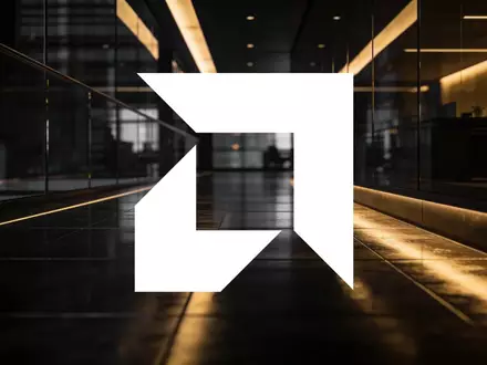 Abstrakte, elegante Büroumgebung mit goldener Beleuchtung als Symbol für strategische Finanzentscheidungen und Kapital. - Foto: über boerse-global.de