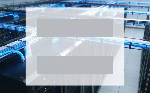 Abstrakte Darstellung eines modernen Hochleistungsrechenzentrums mit leuchtenden Glasfaserkabeln als Symbol für KI-Investitionen. - Foto: über boerse-global.de