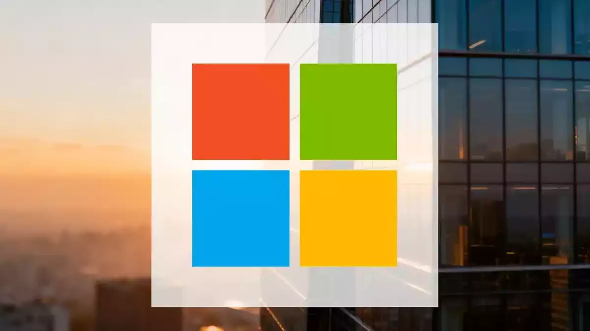 Microsoft's AI Strategy: Nuclear Power Deals and Security Hardening Drive Growth