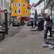 Das Auto fuhr laut Polizei mit hoher Geschwindigkeit durch die Fußgängerzone. - Bild: ---/HessenNewsTV/dpa