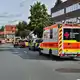 Nach ersten Ermittlungen der Polizei sind acht Passanten verletzt worden. - Bild: ---/HessenNewsTV/dpa