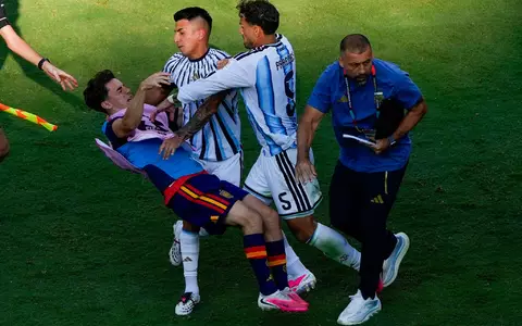 Argentiniens Leandro Paredes rastete nach dem WM-Finale aus. (Archivbild) - Foto: Yuki Iwamura/AP/dpa