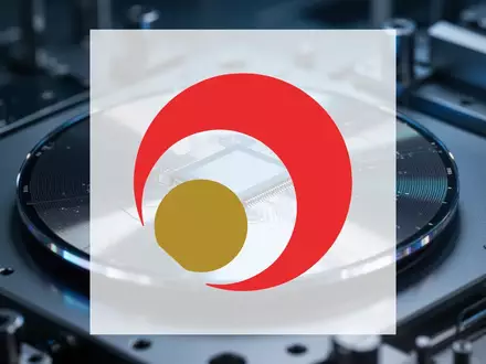 Ein hochmoderner Halbleiter-Wafer in einer technologischen Laborumgebung, der die Präzision der Tech-Industrie symbolisiert. - Foto: über boerse-global.de