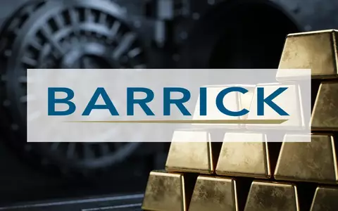 Stapel von Goldbarren in einem dunklen Tresorraum, beleuchtet durch dramatisches, cineastisches Seitenlicht. - Foto: über boerse-global.de