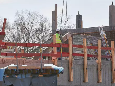 Bauarbeiter auf Baustelle (Archiv) - Foto: via dts Nachrichtenagentur