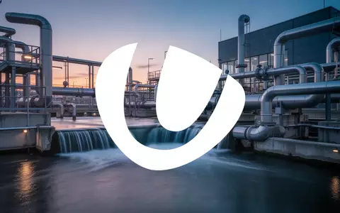 Moderne Wasserinfrastruktur bei Sonnenuntergang als Symbol für Stabilität im Versorgungssektor - Foto: über boerse-global.de