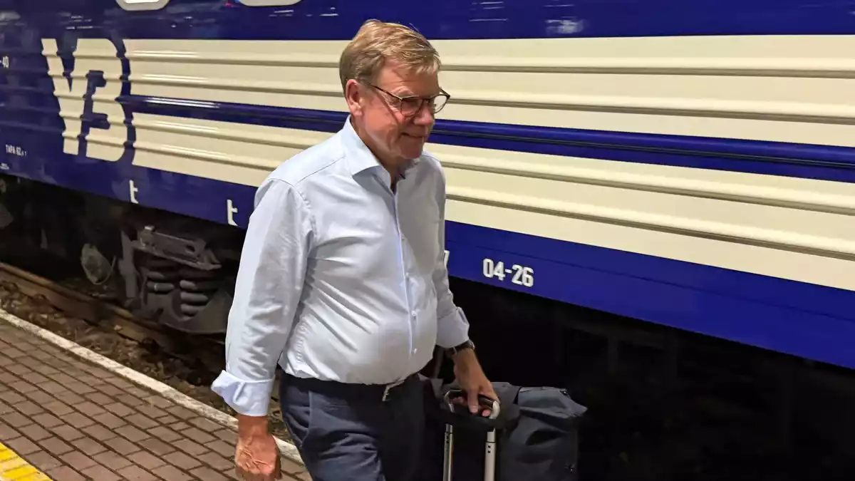 Außenminister Johann Wadephul ist am Morgen in Kiew eingetroffen. - Bild: Michael Fischer/dpa