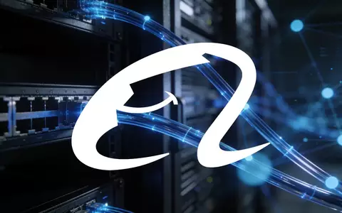Abstrakte Darstellung von KI-Infrastruktur und digitalen Netzwerken in einem modernen Rechenzentrum. - Foto: über boerse-global.de