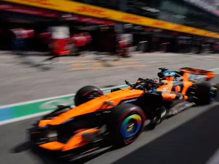 Nicht zu schlagen in der Qualifikation: Lando Norris.  - Foto: Darko Bandic/AP POOL/AP/dpa
