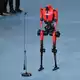 Roboter «Blitz» hat den 100-Meter-Rekord von Usain Bolt unterboten.  - Bild: Johannes Neudecker/dpa
