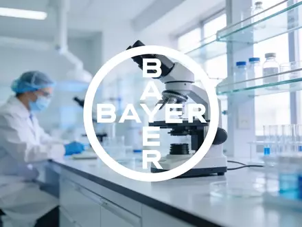 Abstrakte Darstellung moderner pharmazeutischer Forschung in einem Labor mit Fokus auf medizinische Innovation. - Foto: über boerse-global.de