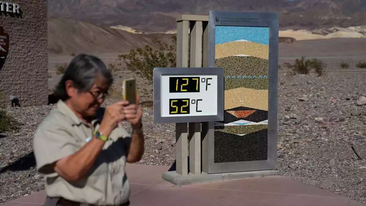 In einem Tal im Westen der USA steigt das Thermometer auf 52 Grad Celsius. (Archivbild)  - Bild: John Locher/AP/dpa