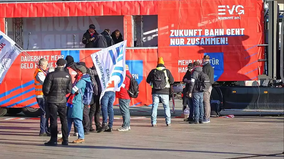 EVG droht mit bundesweitem Sicherheitsstreik bei Regionalbahnen
