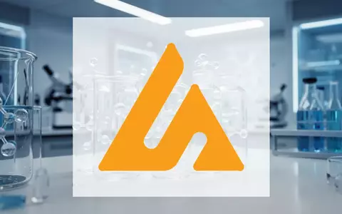 Moderne biotechnologische Forschungsumgebung mit Labor-Glaswaren und professioneller Beleuchtung - Foto: über boerse-global.de