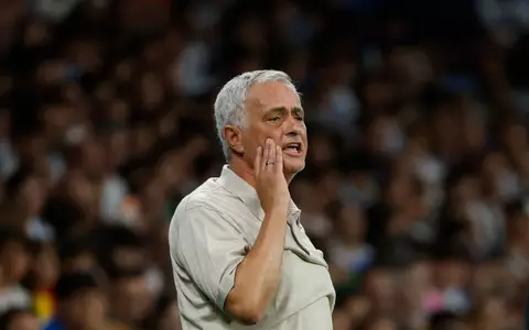 Real Madrids Cheftrainer José Mourinho stärkt seinem Offensivstar Vinícius Júnior den Rücken.  - Foto: Joan Monfort/AP/dpa