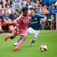 Vinícius Júnior (l) wurde beim Testspiel auf Schalke ausgepfiffen. (Archivbild) - Bild: Bernd Thissen/dpa