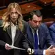 Vize-Regierungschef Matteo Salvini - hier rechts neben Ministerpräsidentin Giorgia Meloni - findet markige Worte. (Archivbild) - Bild: Alessandra Tarantino/AP/dpa