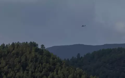 Der in der Gemeinde Segorbe durch einen Blitz ausgelöste Waldbrand ist zwar noch nicht ganz gelöscht, aber unter Kontrolle. - Foto: Javier Escriche/EUROPA PRESS/dpa