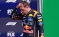 Kein guter Tag für Max Verstappen: Er scheidet nach einem heftigen Crash aus.   - Foto: Darko Bandic/AP/dpa