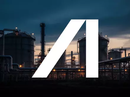 Industrielle Raffinerieanlage in der Dämmerung als Symbol für den Energiemarkt - Foto: über boerse-global.de