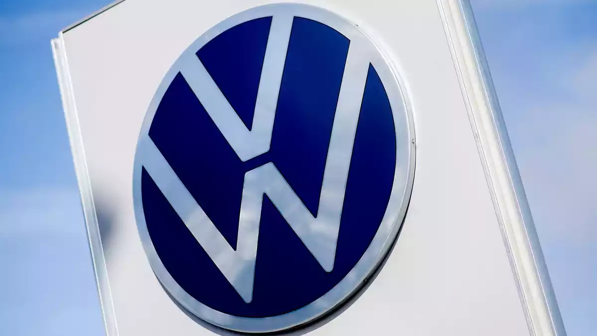 Bei VW werden harte Einschnitte erwartet. (Archivbild) - Bild: Hauke-Christian Dittrich/dpa