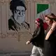Die Bevölkerung im Iran leidet unter rasant gestiegenen Preisen. (Archivbild)  - Bild: Vahid Salemi/AP/dpa