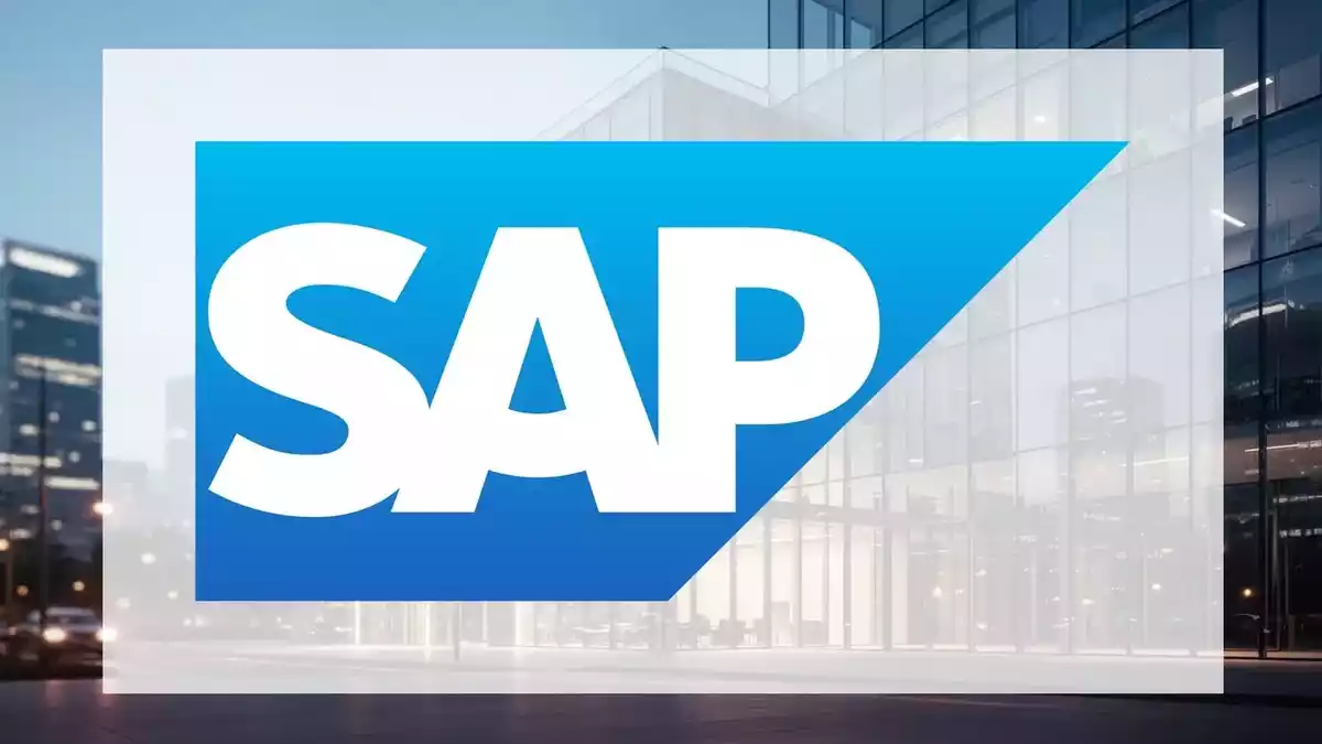 SAP Stock Rebounds: Cloud Data Strategy Drives 33% Monthly Gain, BlackRock Raises Stake