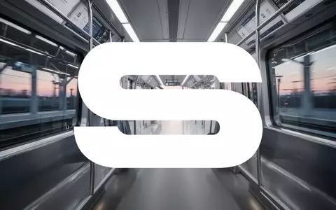 Abstrakte Darstellung moderner Schienentechnik und Eisenbahninfrastruktur mit Fokus auf Licht und Dynamik. - Foto: über boerse-global.de