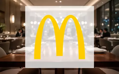 Modernes, gehobenes Restaurantinterieur mit warmer Beleuchtung und fokussierter, professioneller Atmosphäre. - Foto: über boerse-global.de