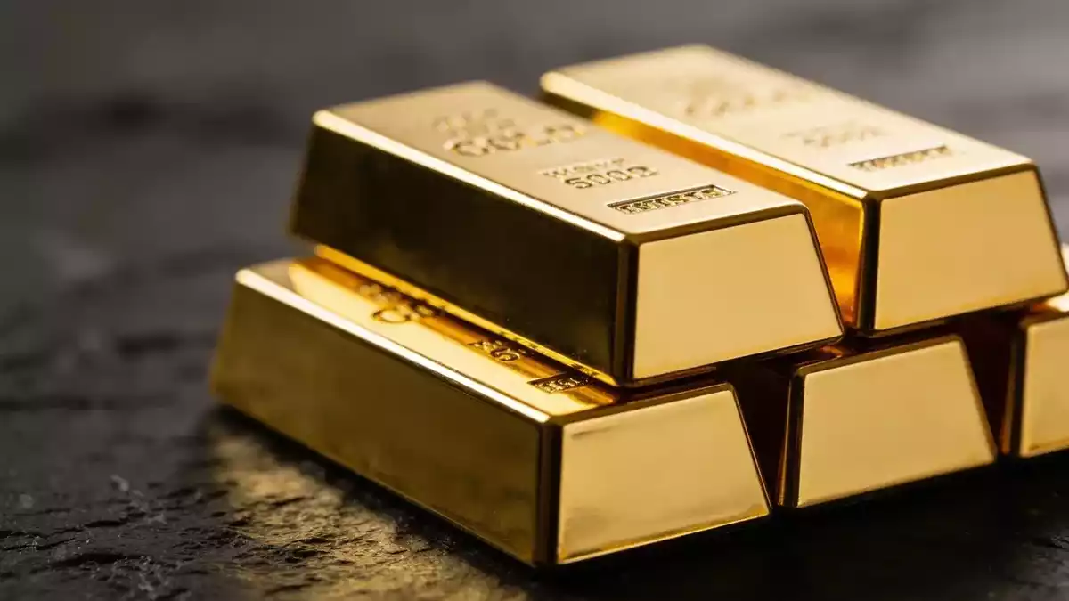 Gold Hits $4,707 as Treasury Buybacks and $40T Debt Fuel Rally