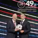 Aleksander Ceferin (r) will kein FIFA-Präsident werden, Gianni Infantino soll es seiner Meinung nach aber nicht bleiben. (Archivbild) - Bild: Darko Vojinovic/AP/dpa