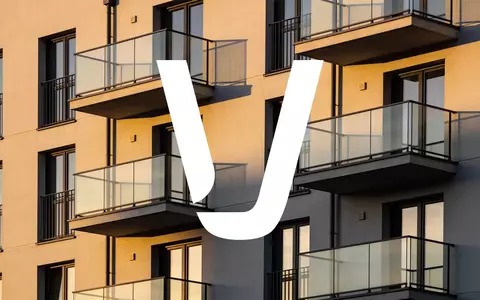 Moderne Wohnhausfassade in der Abendsonne als Symbol für den Immobilienmarkt. - Foto: über boerse-global.de